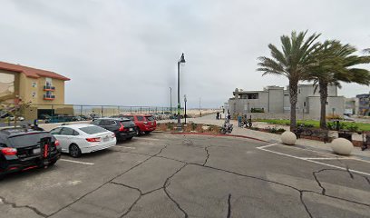Public Art "Redondo Beach Sweethearts"