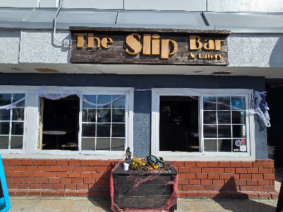 The Slip Bar & Eatery - Redondo Beach